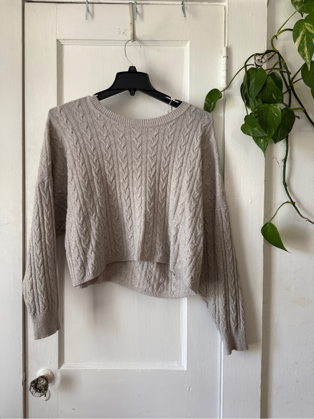 Hippie Rose Cable-Knit Cropped Sweater - Light Taupe